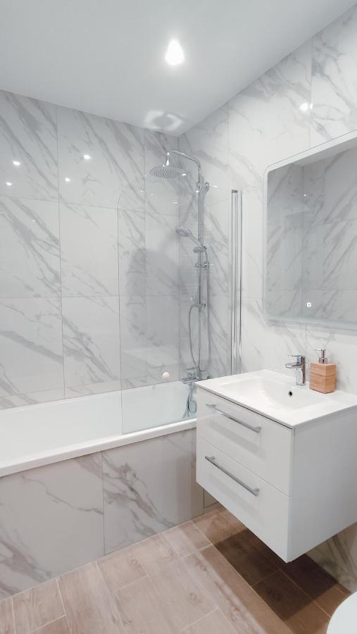 Zlote Apartamenty 36 Legnica Ngoại thất bức ảnh